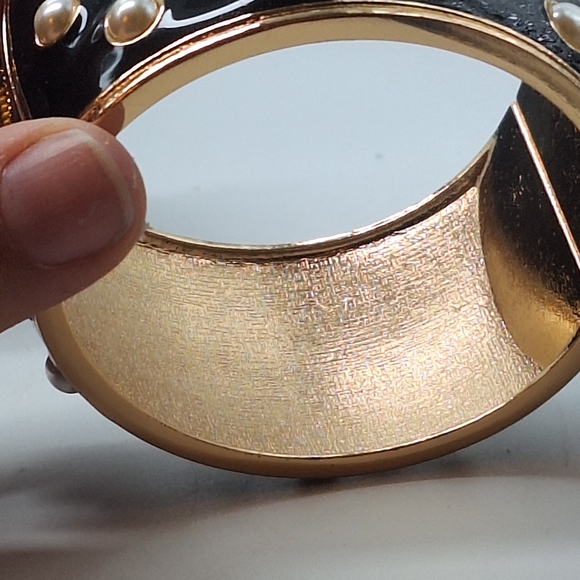 Avon mark. Black and Goldtone Faux Pearl-Embellished Clamper Bracelet - Picture 6 of 7